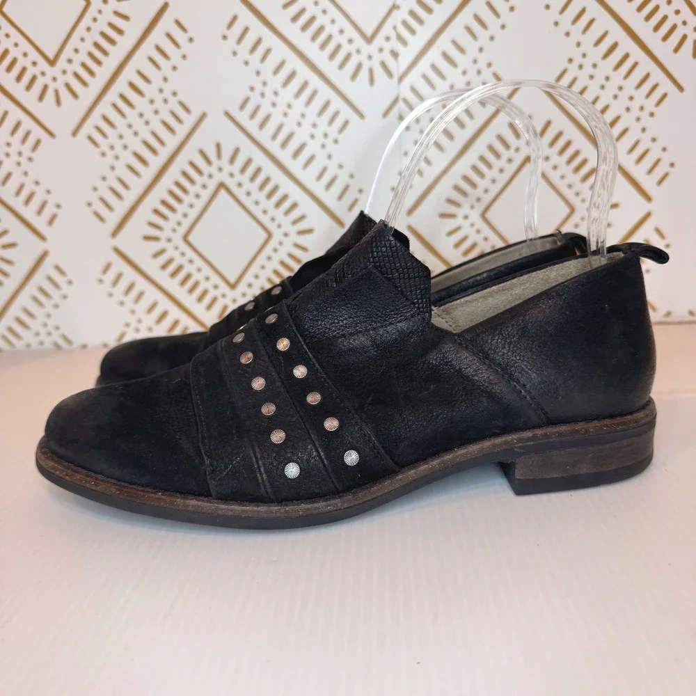 Miz Mooz‎ Black Leather Studded Oxford Loafers Size 37 Slip On Brogue Edgy Work